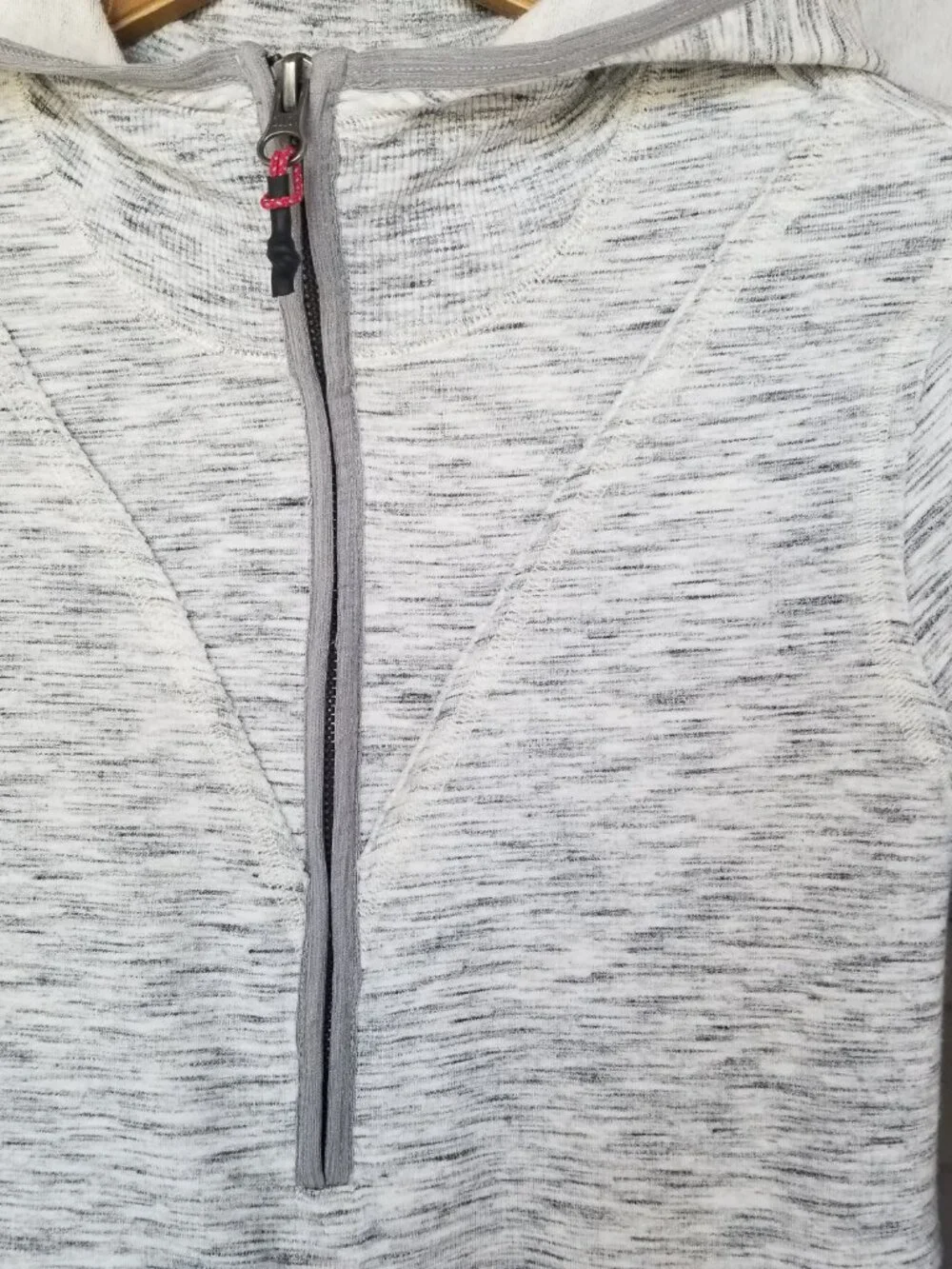 FP Movement Gray Hoodie Markle Mesh Half-Zip Sweatshirt Size Medium Zip Pockets